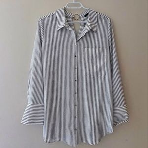 Dynamite long sleeve vertical stripe top